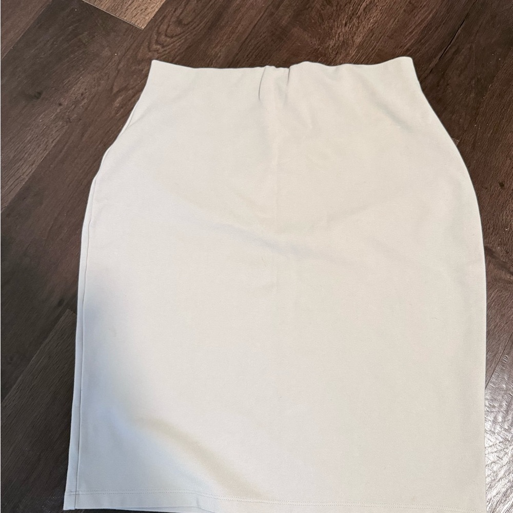 Elegant Cream Pencil Skirt